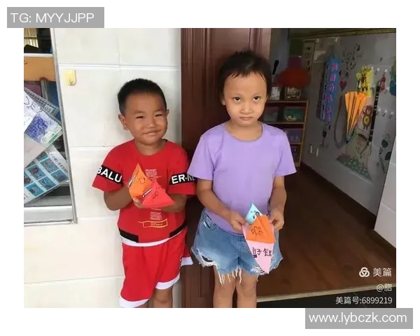 足球明星挑战吃鸡蛋大赛精彩视频分享引发热议与欢笑